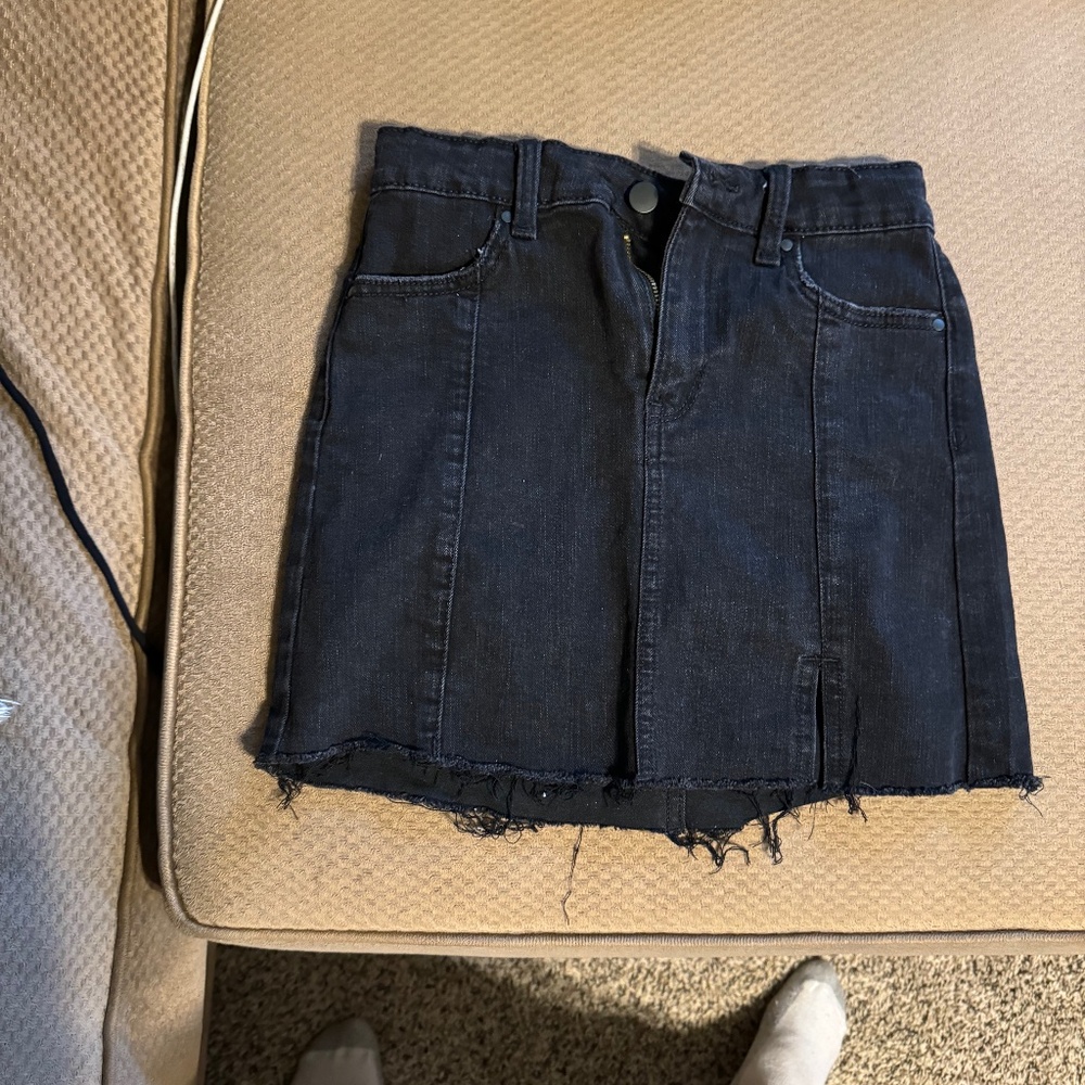 black mini skirt